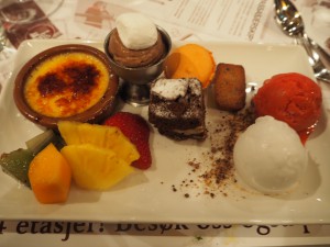 Dessert: Desserttallerken med diverse franske fristelser