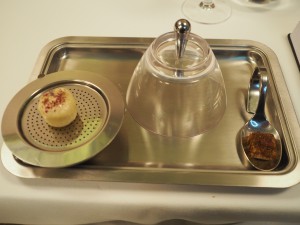 Dampet brød og en parmesanmousse med sopp