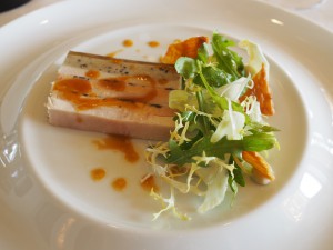 Terrine med kylling, foie gras og artiskokk