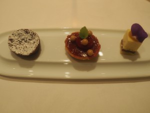 Petit four