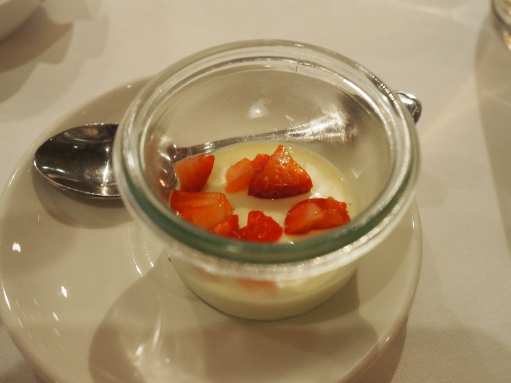 Panna cotta med jordbær