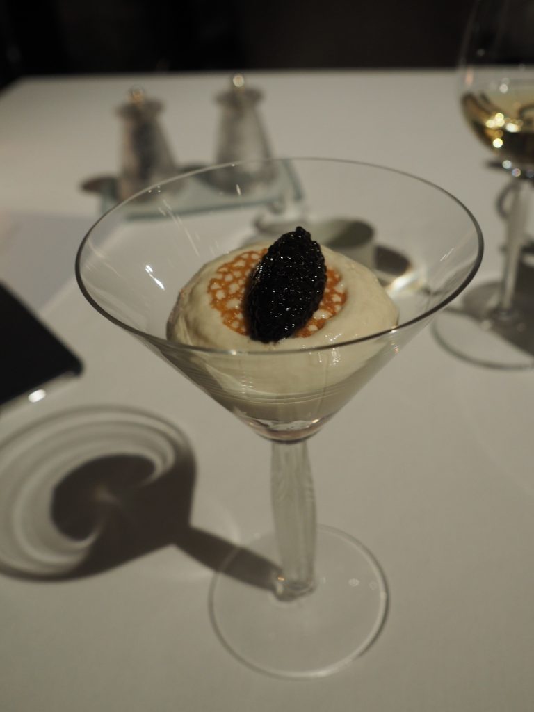 Kaviar, sjøkreps og hvit miso