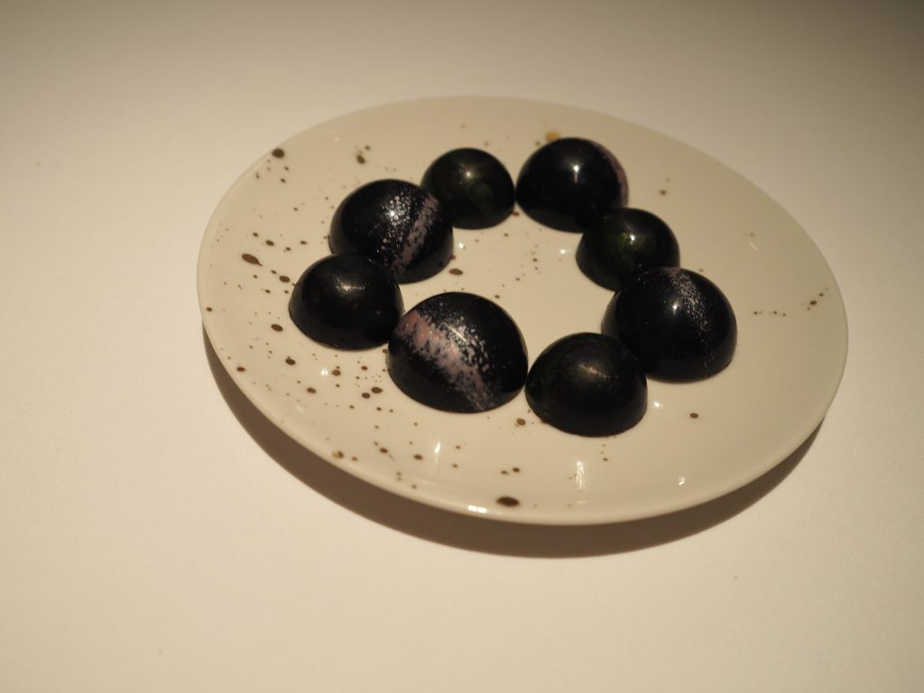 Petit four
