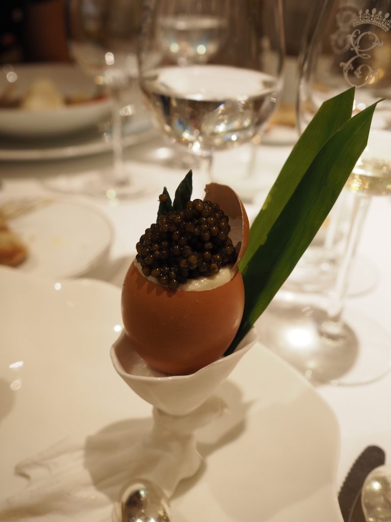 Egg, Osciètre-kaviar og asparges